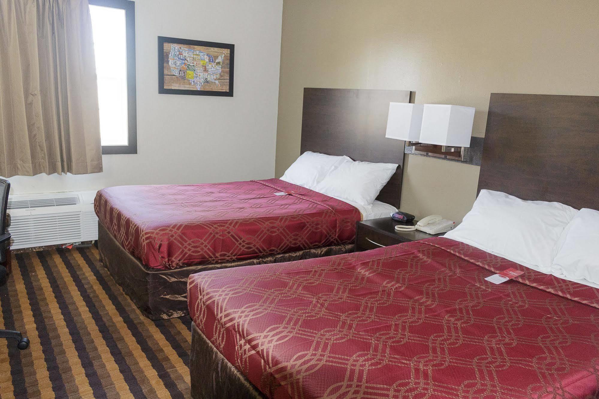 Econo Airport Lodge