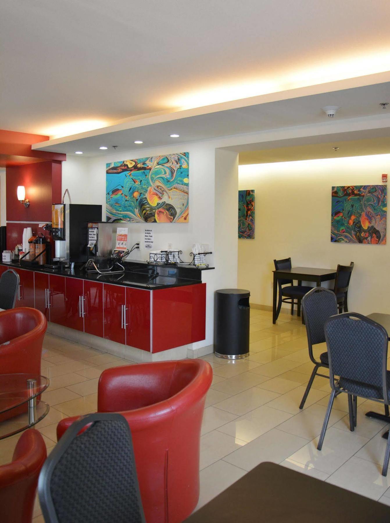 Hotel Days & By Wyndham