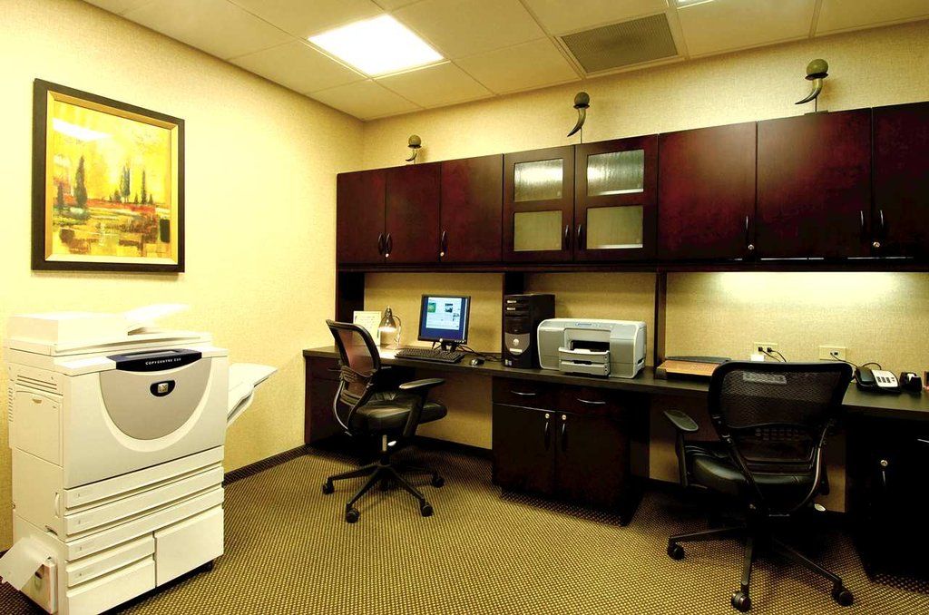 Hotel Hilton Garden Airport 3*
