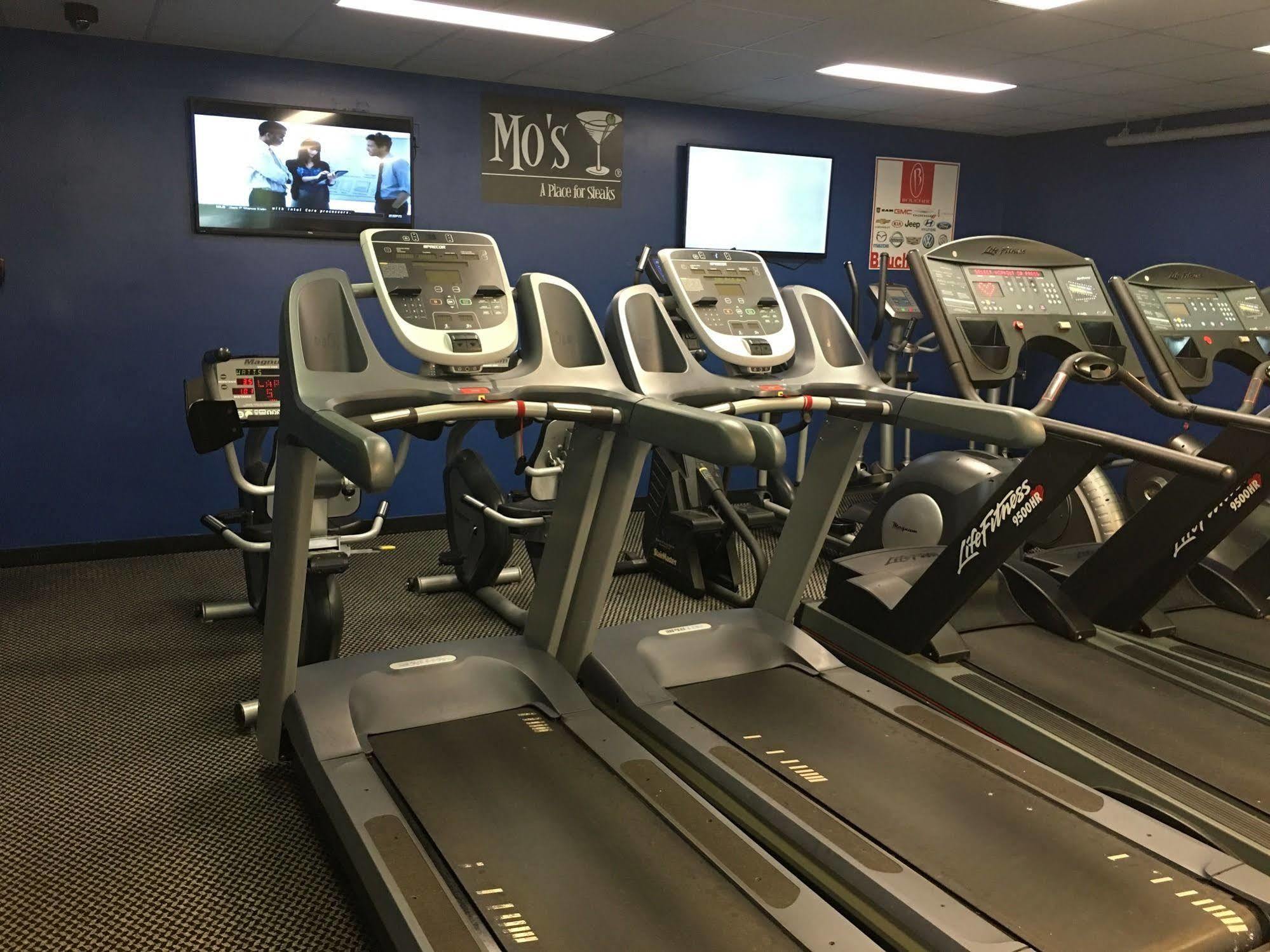 Four Points By Sheraton Airport Hotel