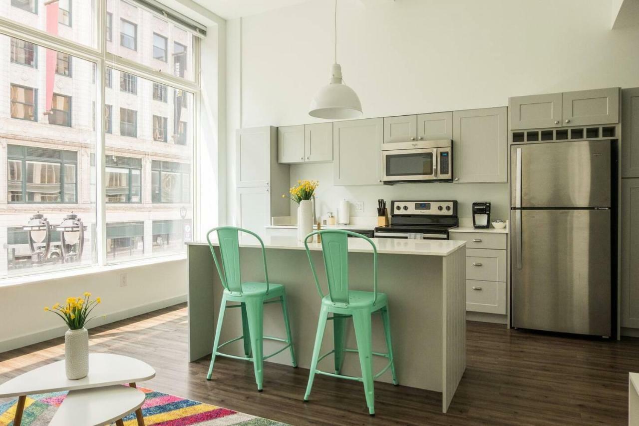 Frontdesk Mke Lofts Downtown Milwaukee Apartment *