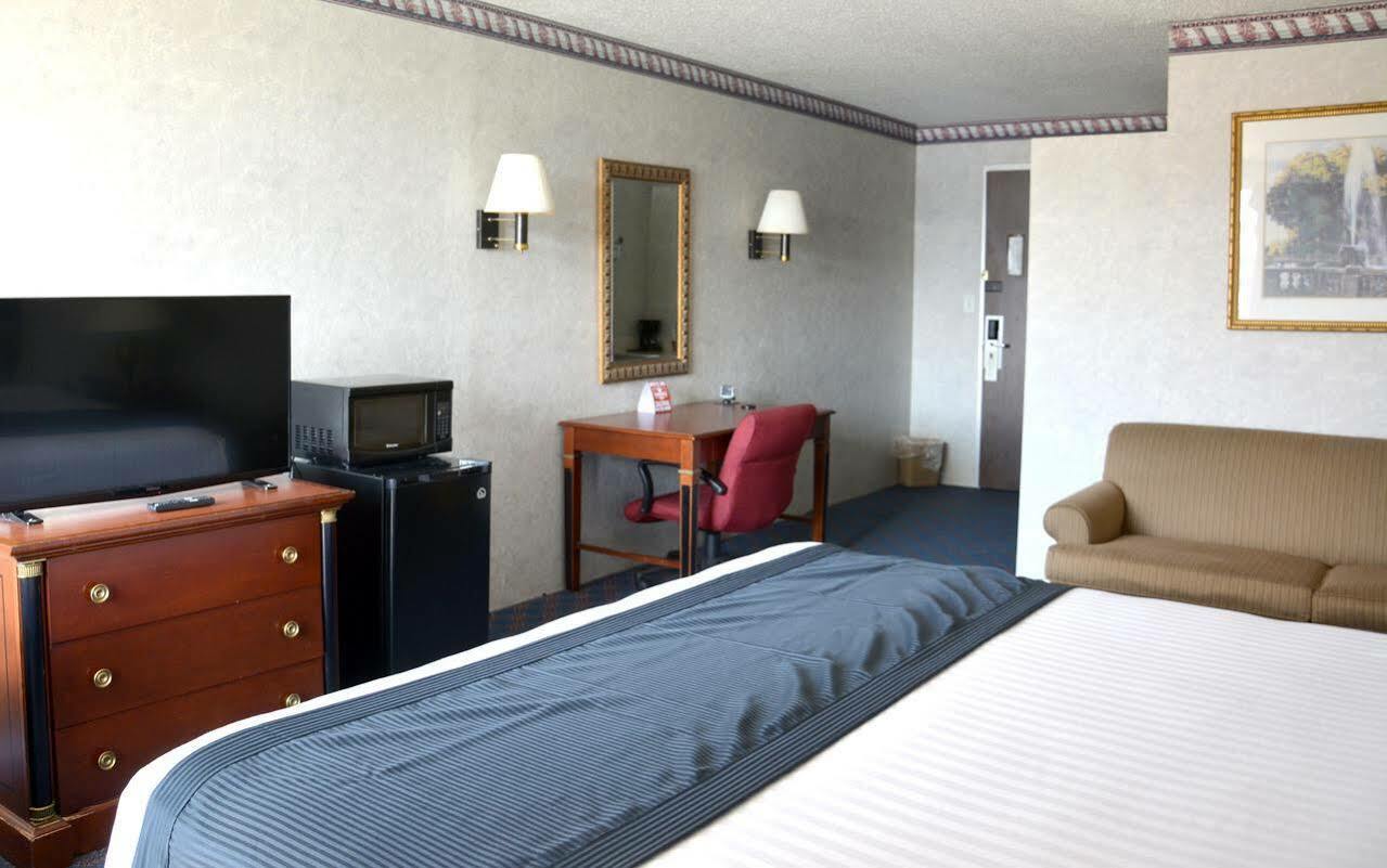 Travelodge By Wyndham Hotel
