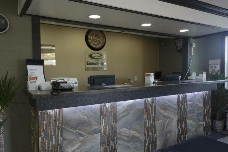 Econo Airport Milwaukee