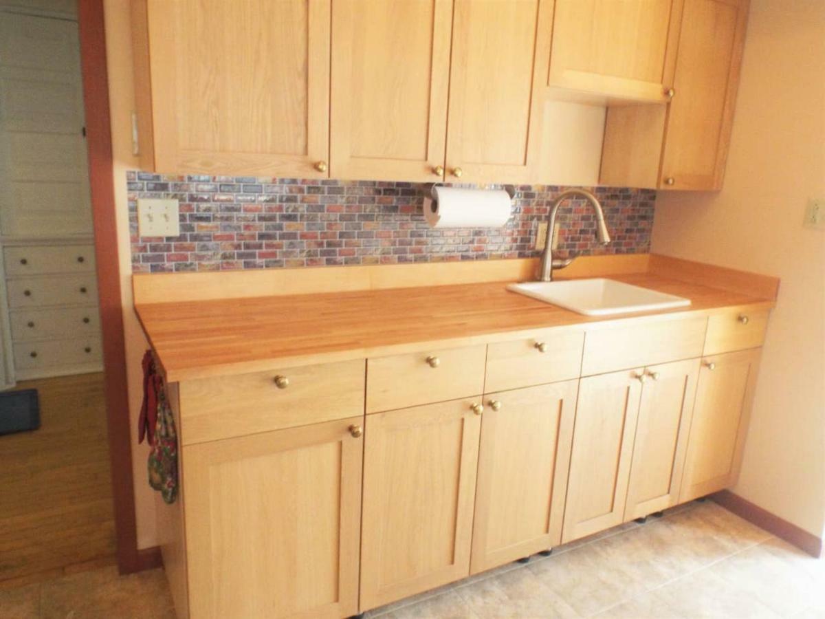 Comfortable 3 Bedroom Craftsman In Milwaukee's Bay View Neighborhood