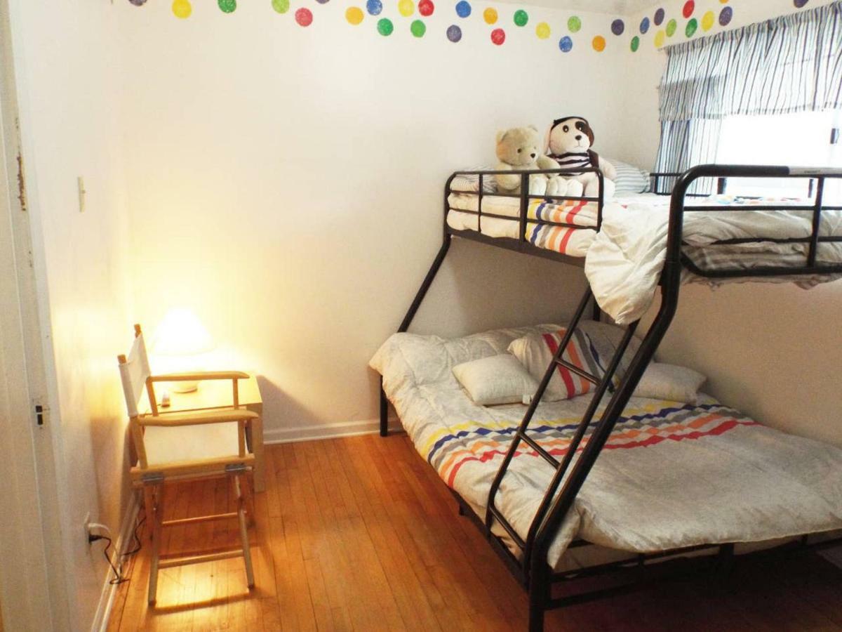Holiday home Comfortable 3 Bedroom Craftsman In Milwaukee's Bay View Neighborhood *