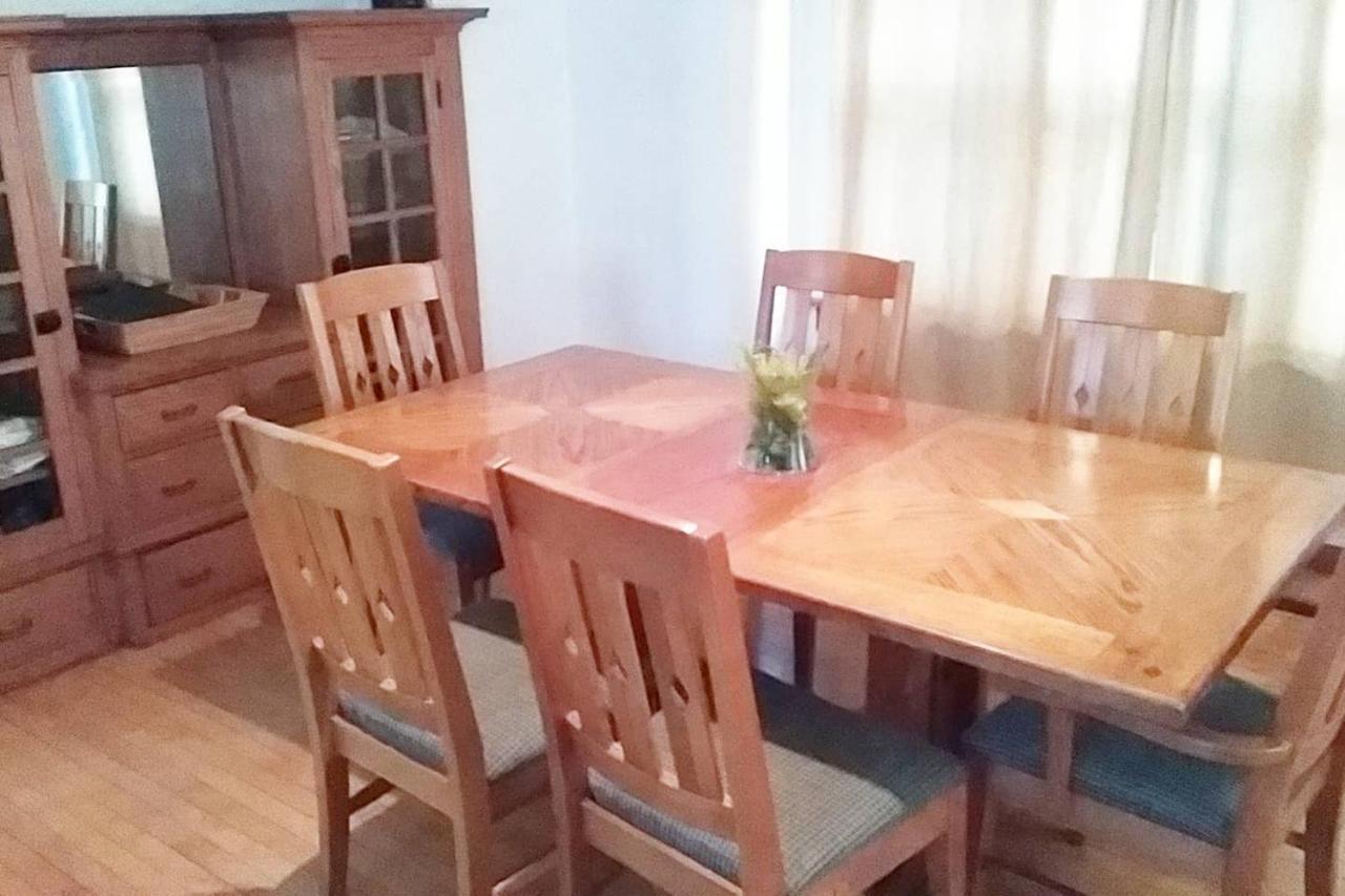 Comfortable 3 Bedroom Craftsman In Milwaukee's Bay View Neighborhood * Milwaukee