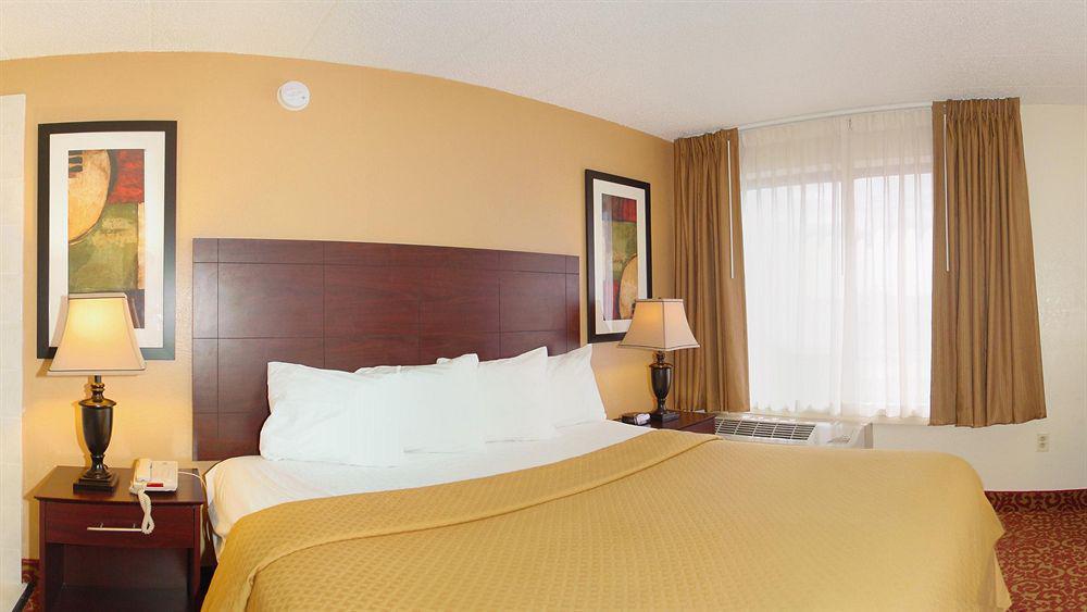 Hotel Quality Airport Milwaukee