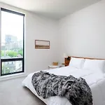 Flexhome Brady District 1Br Apt E2