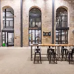 Chic Apartment With Parking And Gym