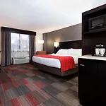 Holiday Inn Milwaukee Riverfront By Ihg