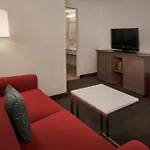 Hampton Inn & Suites Milwaukee Downtown