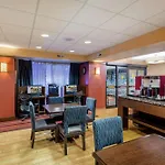 Hampton Inn Milwaukee Airport