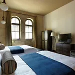 Brewhouse Inn And Suites