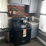 Casa Localizada Muy Cerca Del Estadio, 8 Minutos Del Centro Y Muchos Lugares Mas, No Se Permiten Fiestas , O Fumar