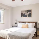 Flexhome East Side 2Br C2 - Near Brady St With City View