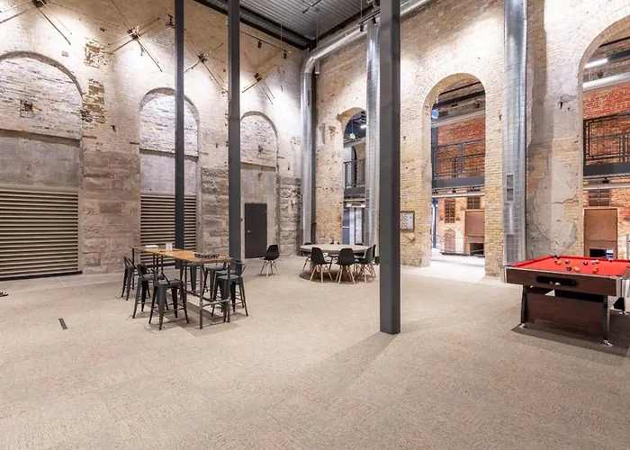 Chic Apartment With Parking And Gym