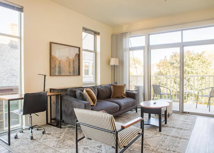 Flexhome East Side 1Br Ec1 - Near Brady And Fiserv With Balcony