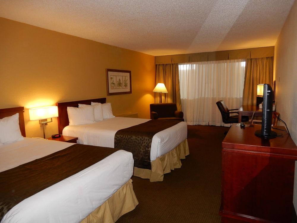 Clarion Airport Hotel Milwaukee