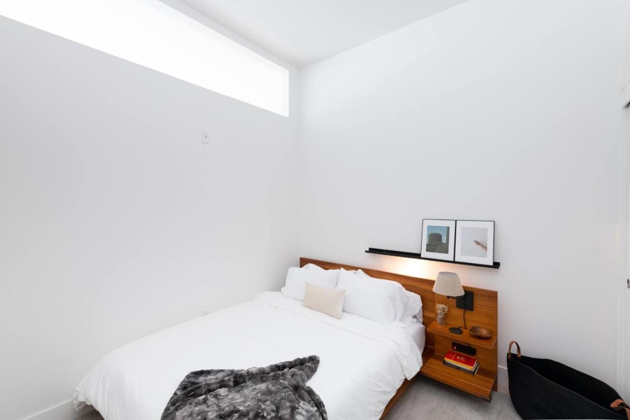 Flexhome Skywalk To Fiserv U3 With Rooftop, Gym, And Parking Milwaukee