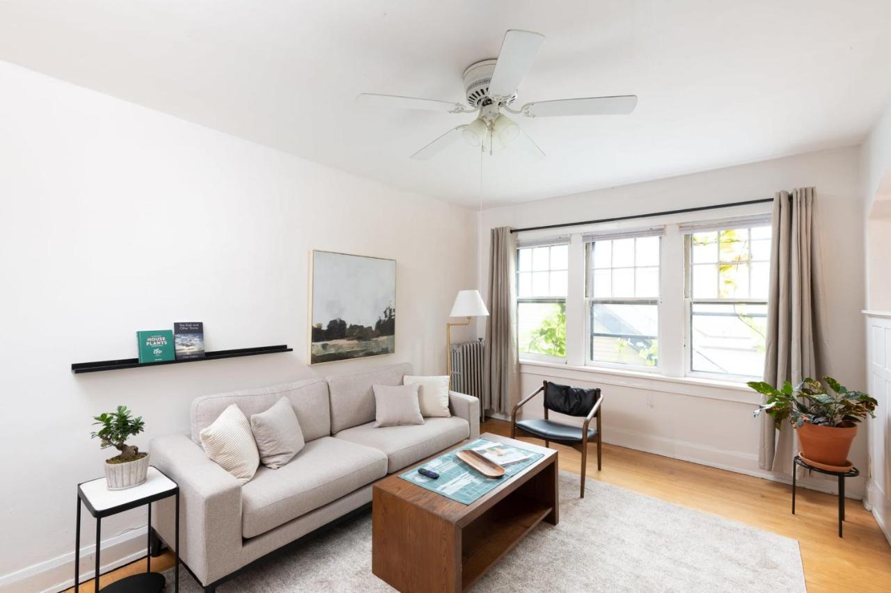Economy 2br B2 Milwaukee