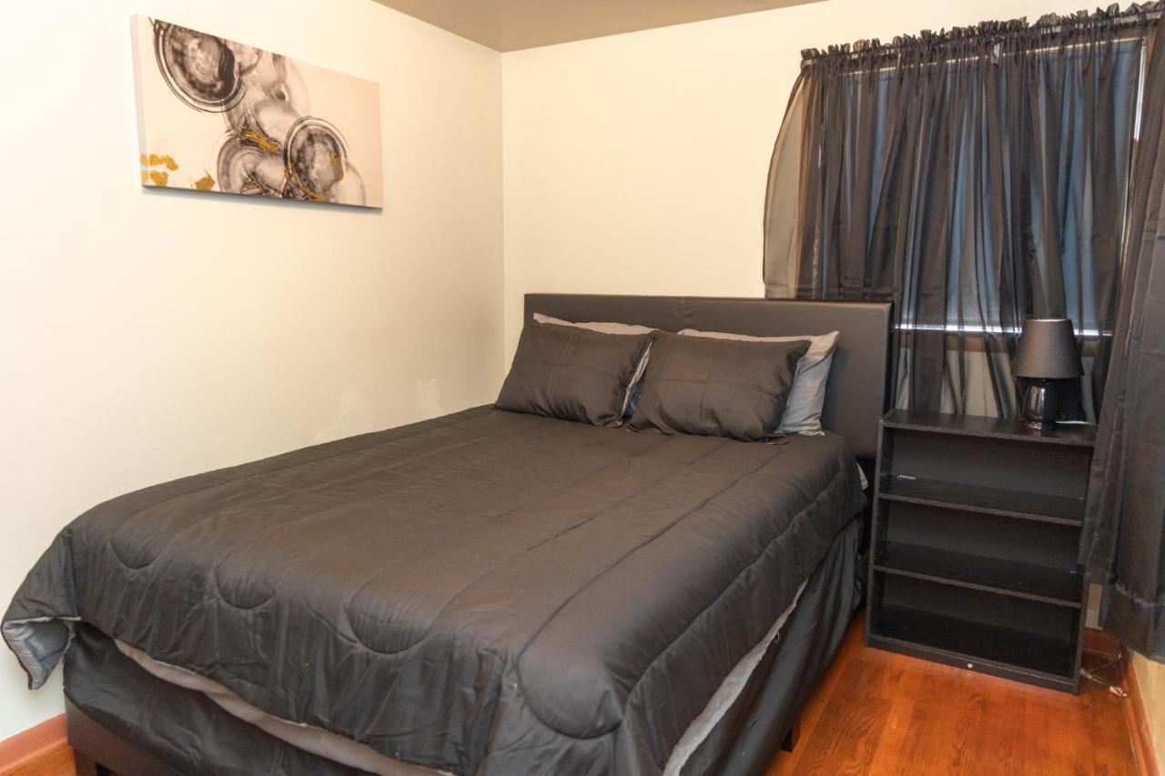 Three Bedroom Unit Free Parking & Wifi *