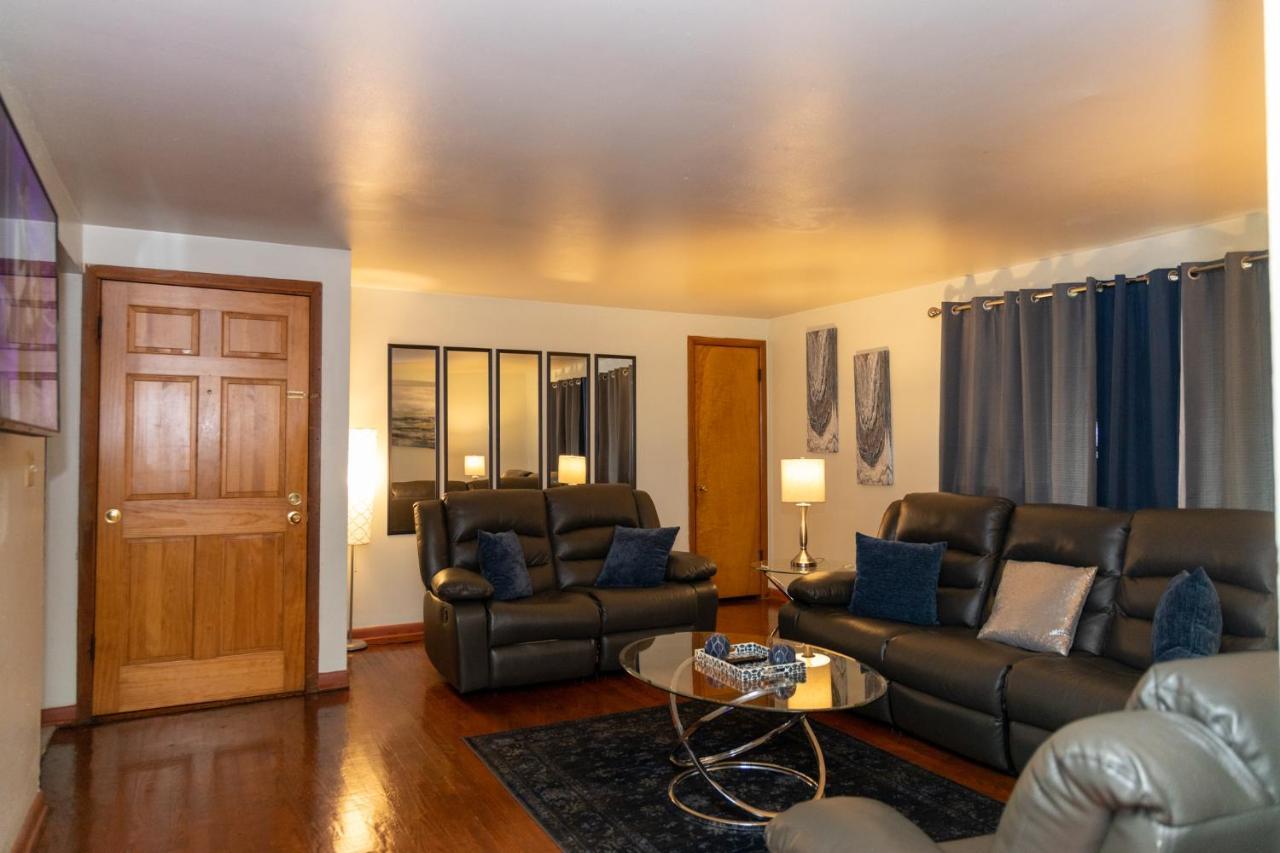 Three Bedroom Unit Free Parking & Wifi *