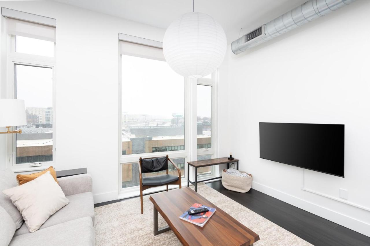 Flexhome Skywalk To Fiserv U4 With Rooftop, Gym, And Parking *
