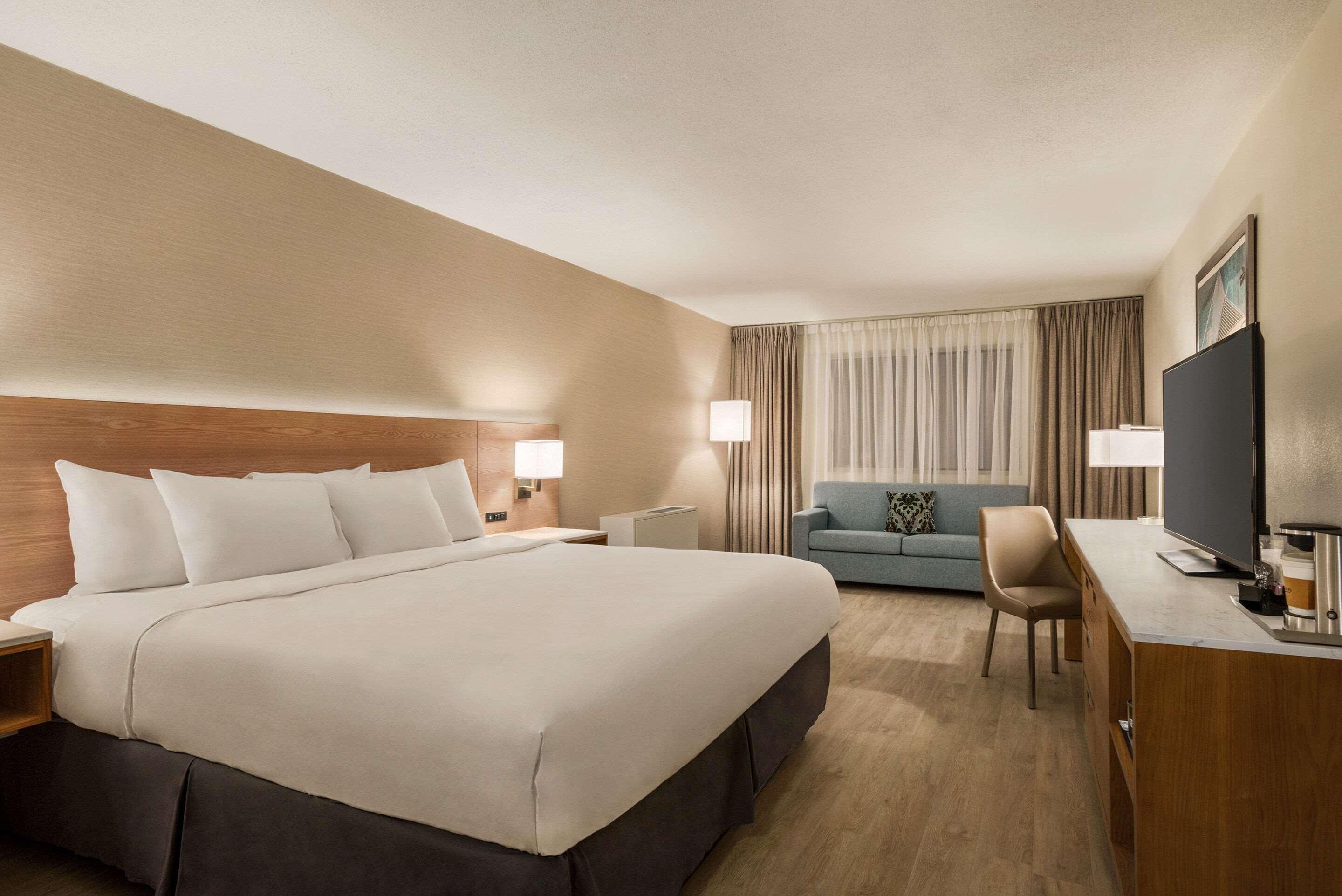 Clarion Airport Hotel