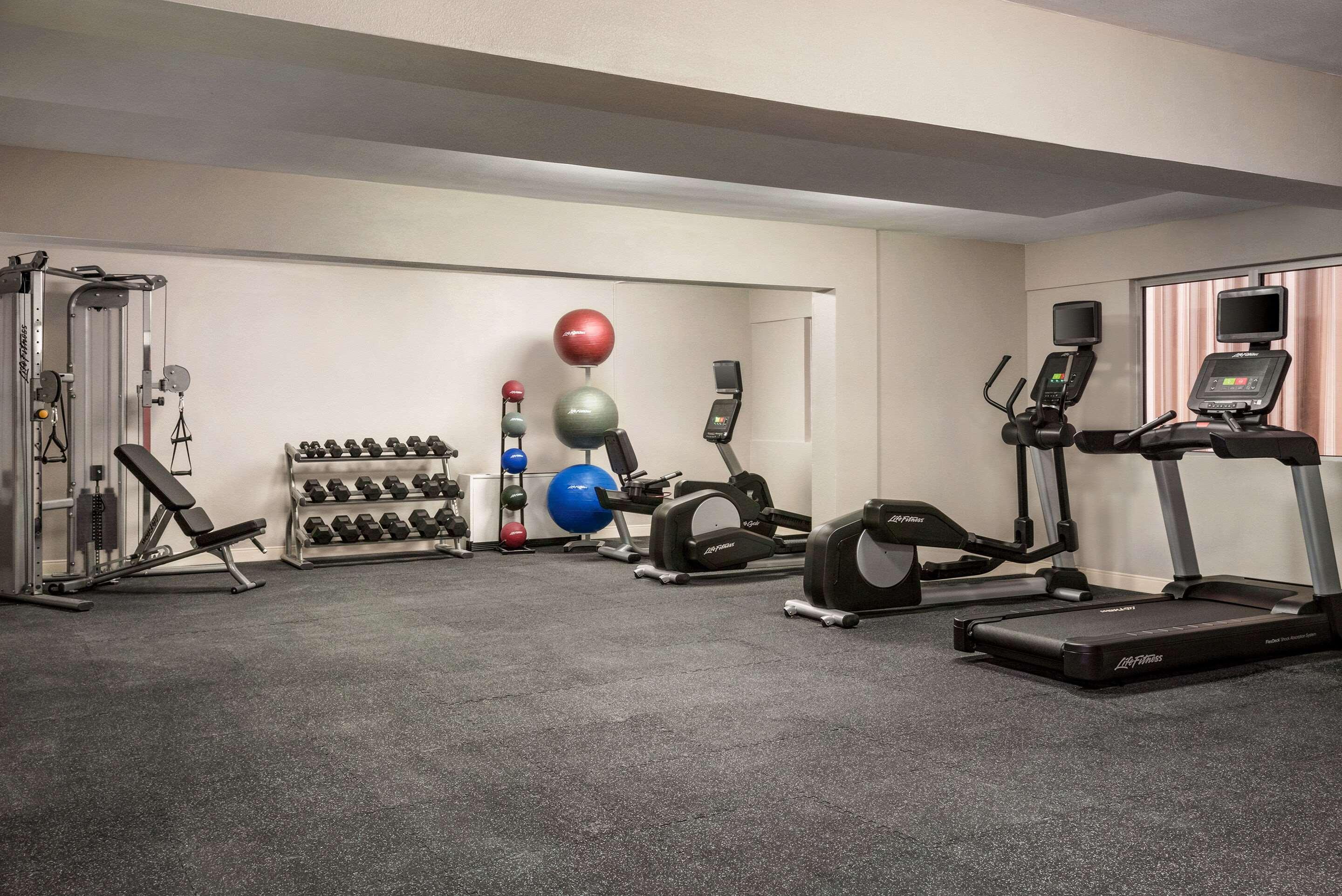 Clarion Airport Hotel