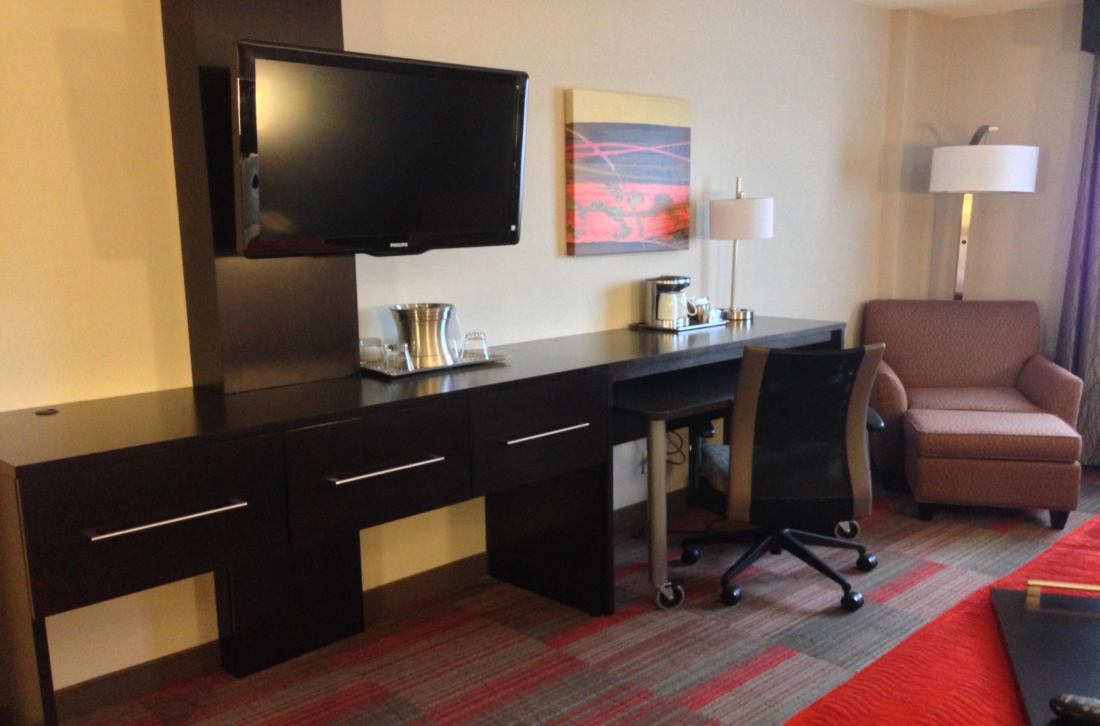 Riverfront By Ihg Hotel