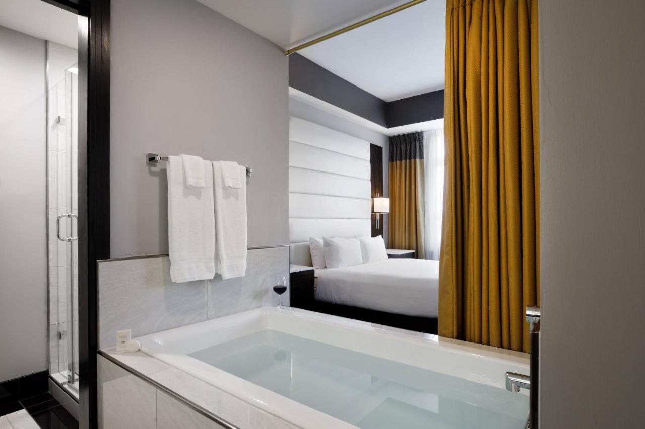 Metro, Autograph Collection Hotel Milwaukee