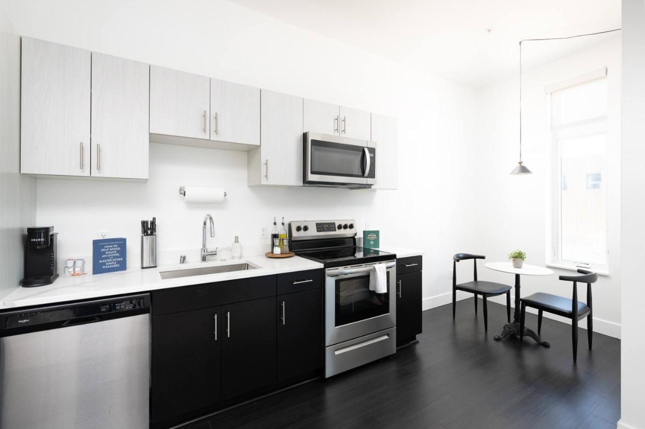 Flexhome Skywalk To Fiserv 1br U6 *