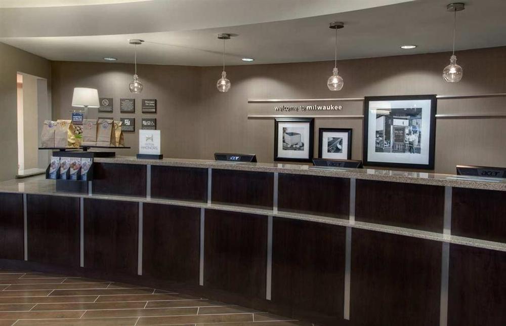 Hampton & Downtown Hotel 3*