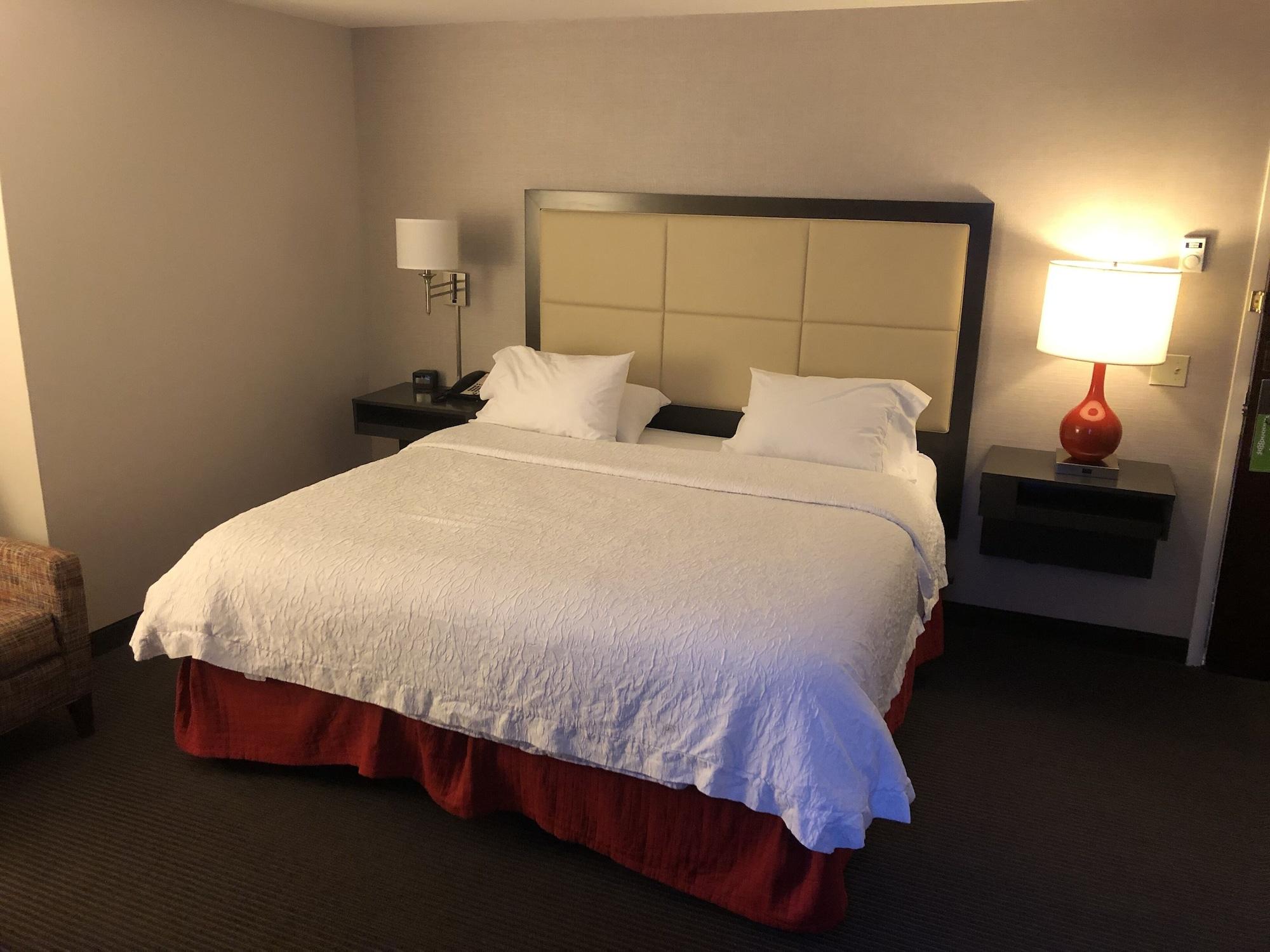 Hampton & Downtown 3* Milwaukee