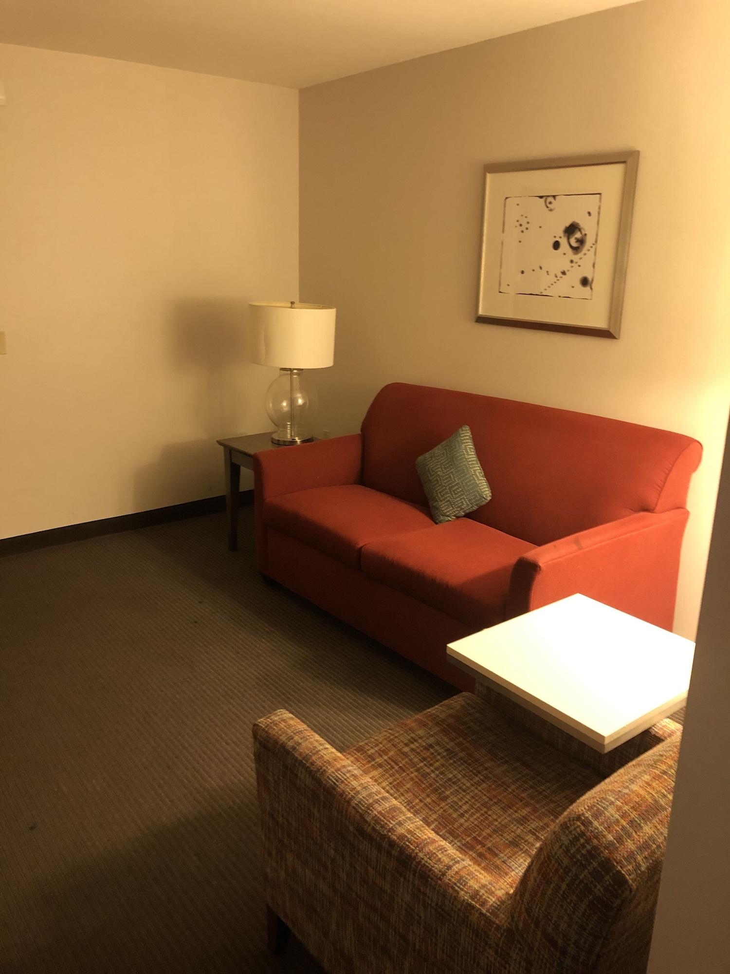 Hampton & Downtown Hotel
