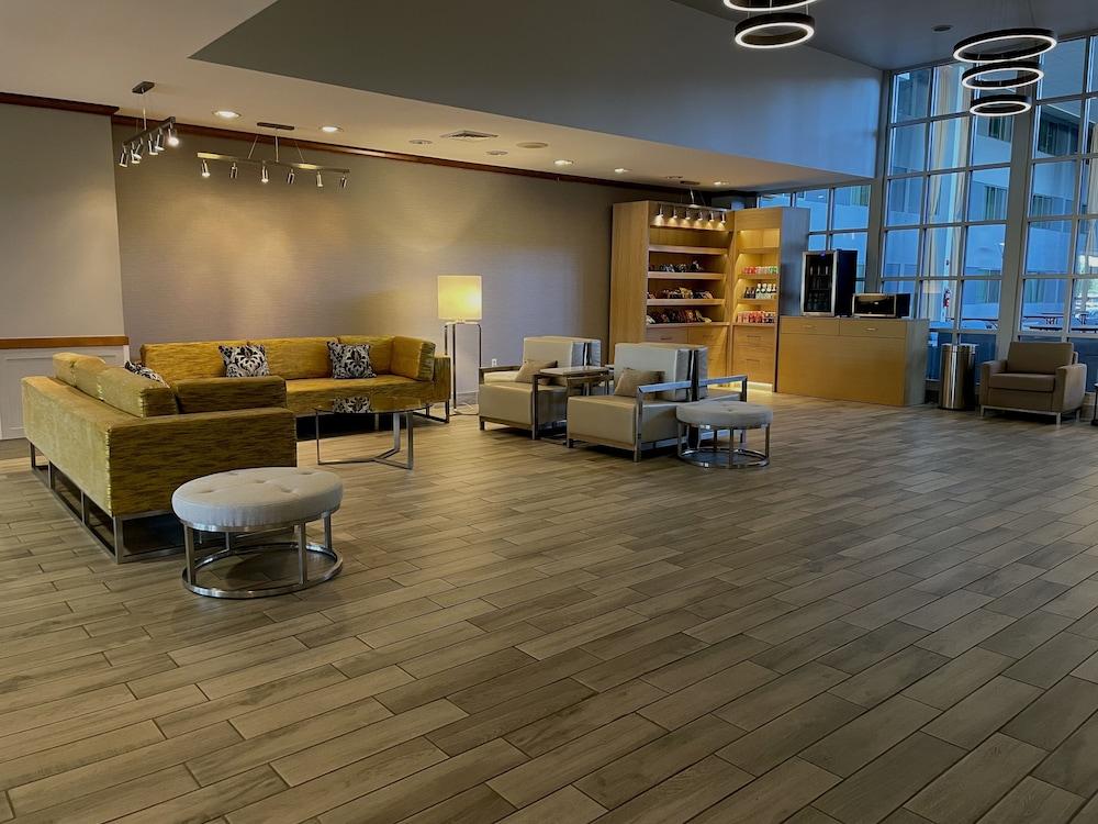 Clarion Airport Milwaukee
