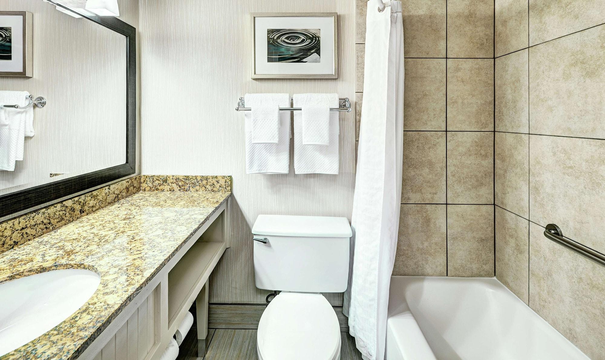 Doubletree By Hilton Downtown Milwaukee