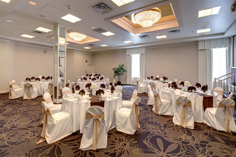 Doubletree By Hilton Downtown Hotel