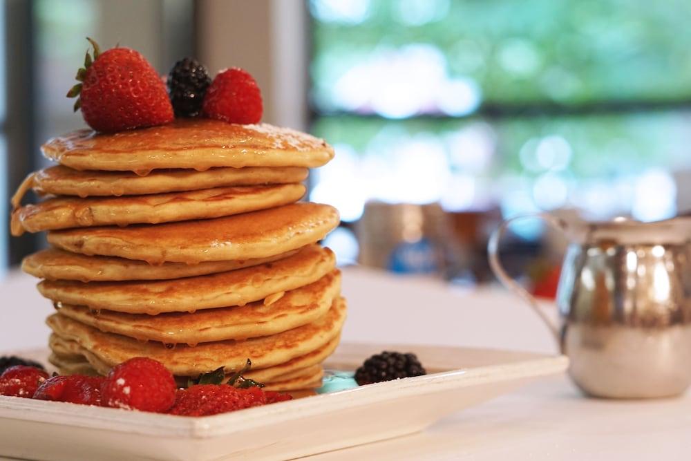 Doubletree By Hilton Downtown Hotel 4*