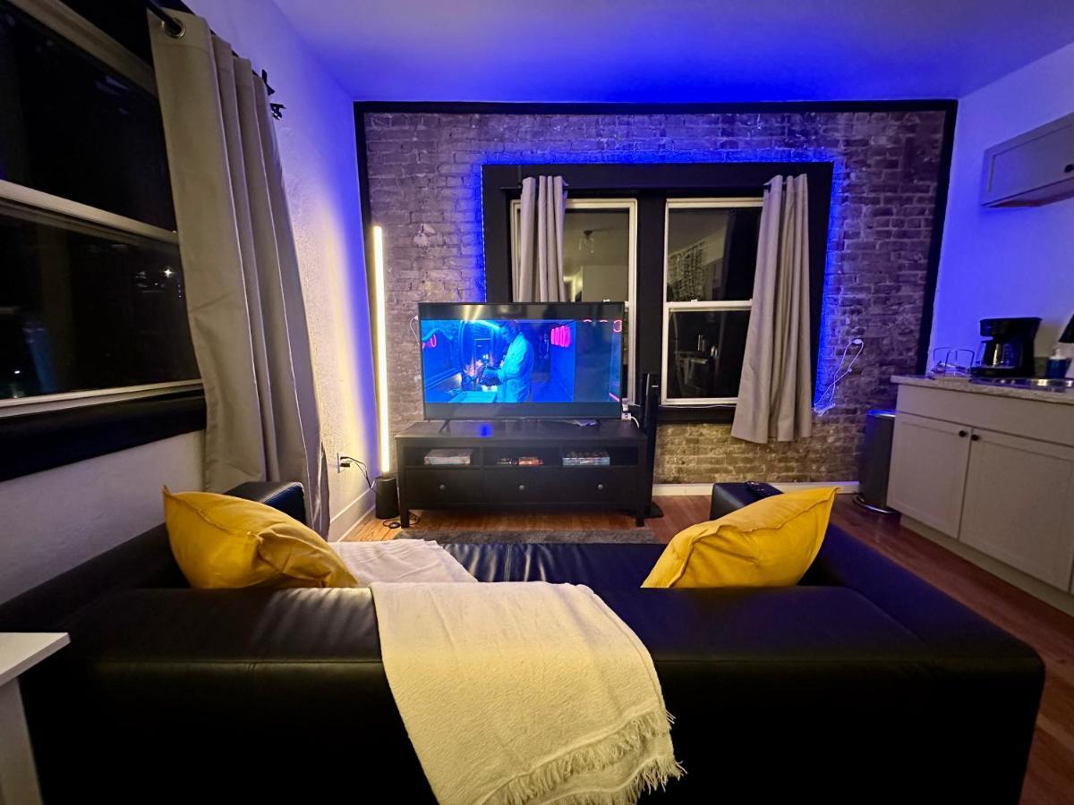 Mckinley Sunrise - Pet Friendly Apartment Milwaukee