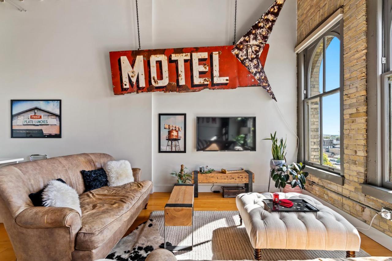 The Goatel - 1 Bdrm * Milwaukee