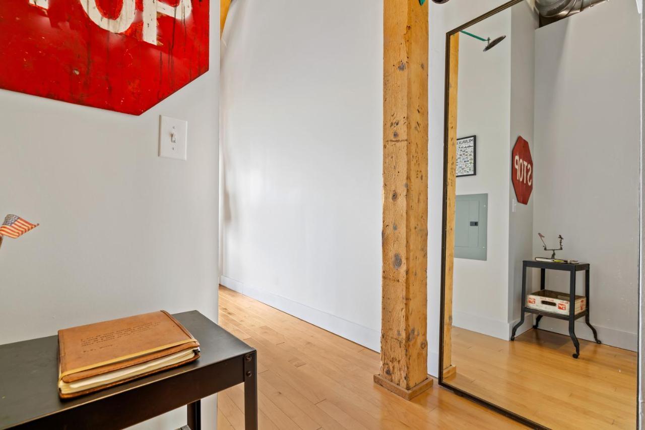 The Goatel - 1 Bdrm Apartment Milwaukee