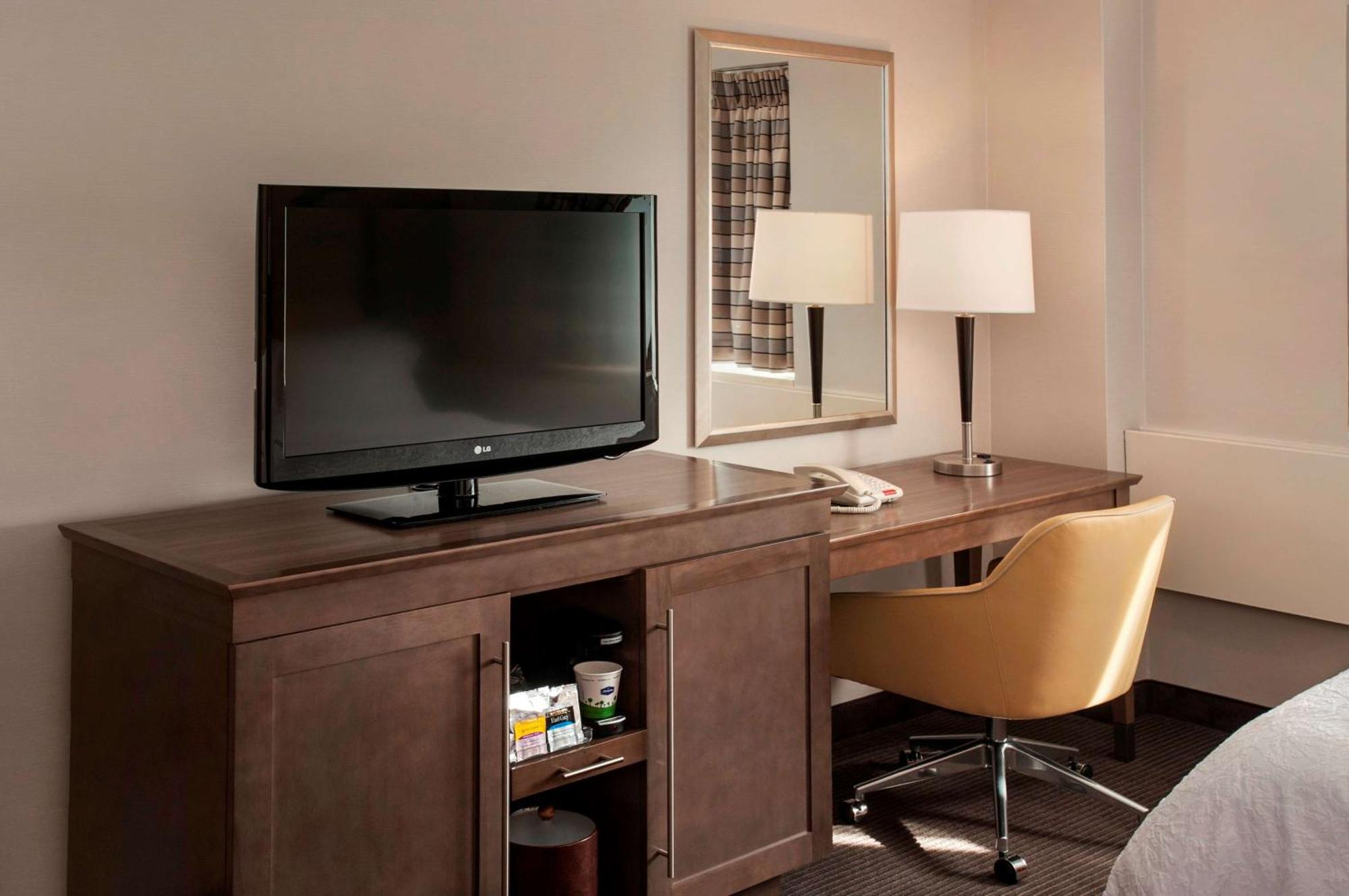 Hotel Hampton & Downtown Milwaukee
