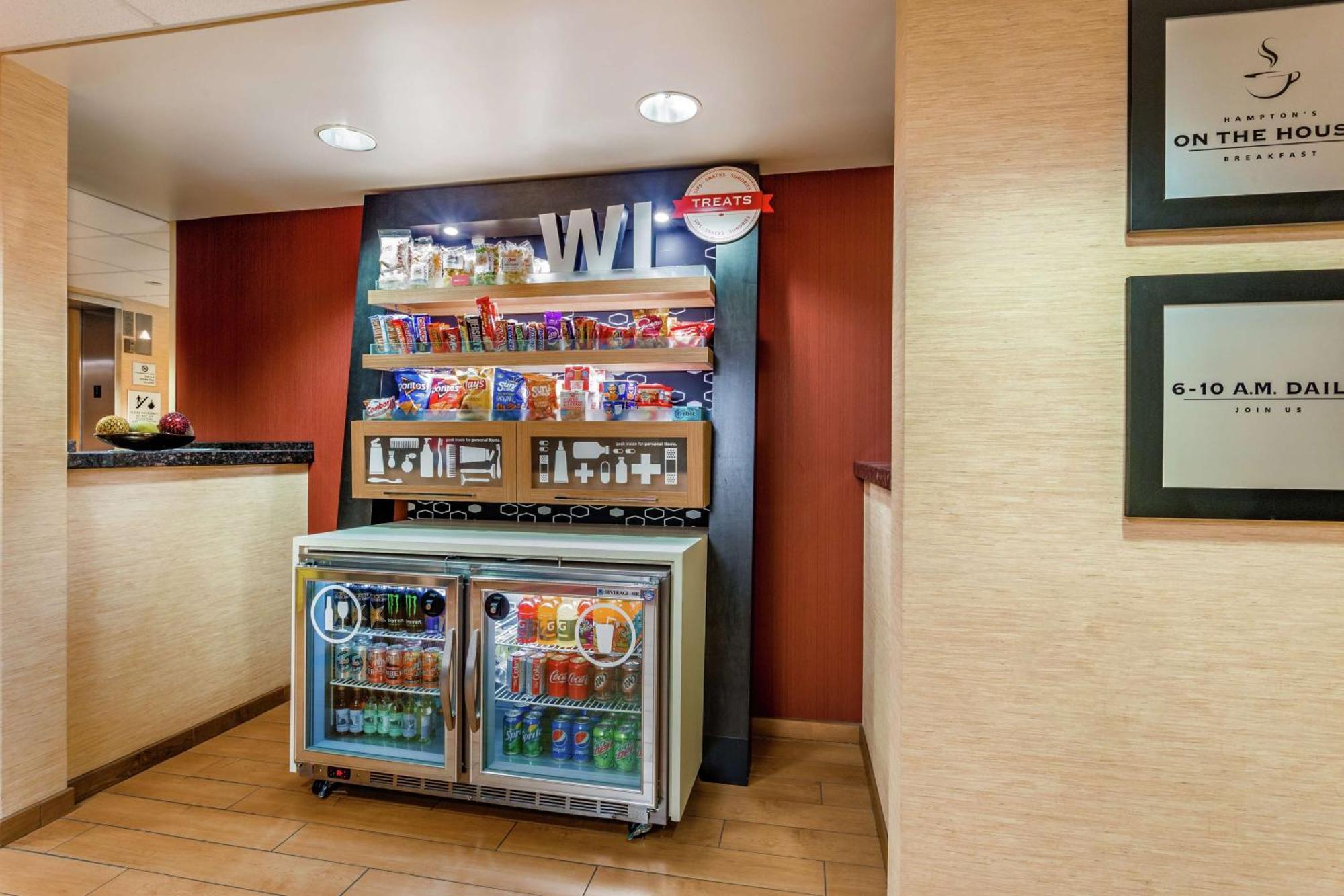 Hotel Hampton Airport Milwaukee