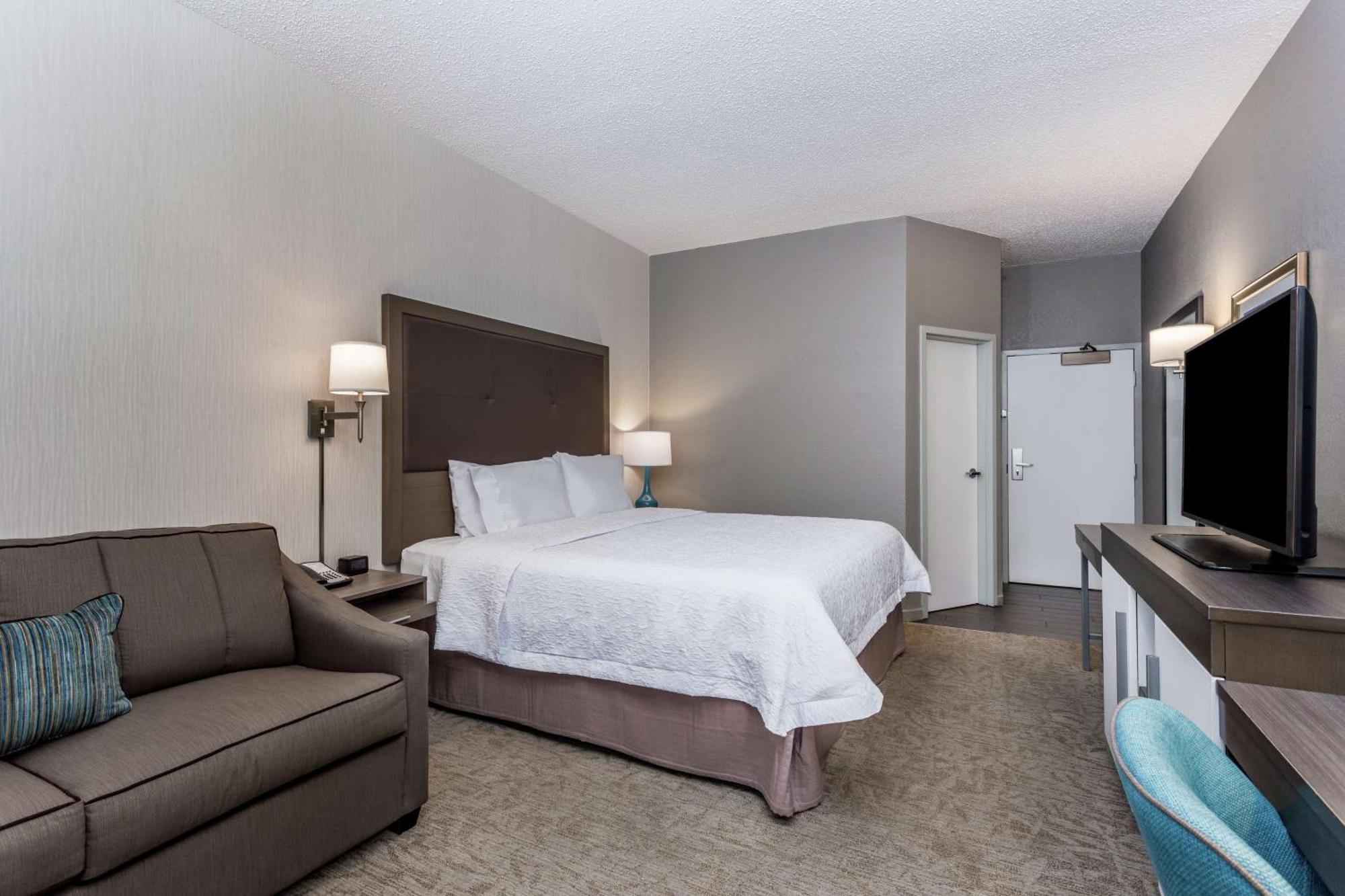 Hampton Airport 3* Milwaukee