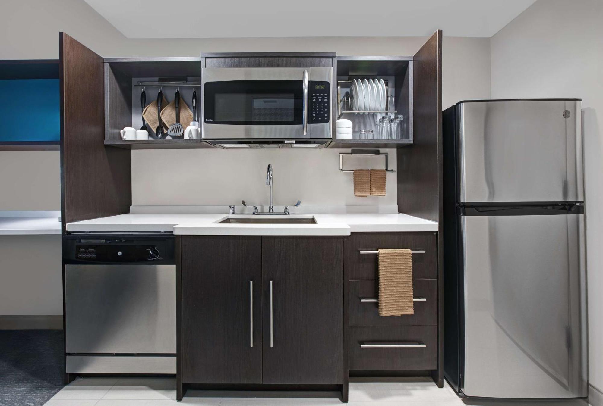 Home2 By Hilton Downtown Hotel 3*