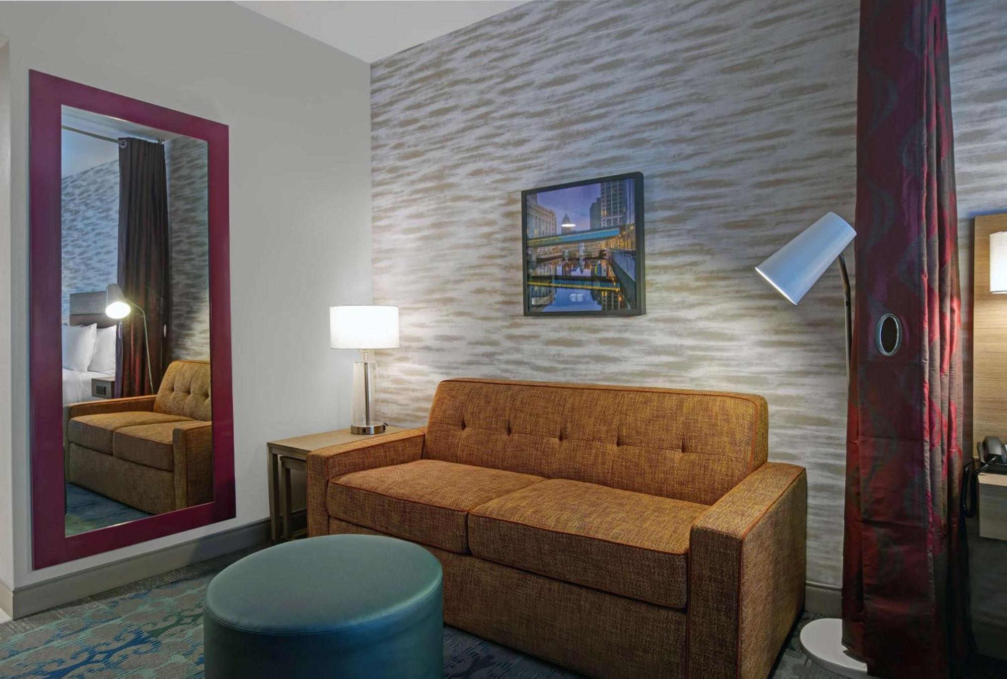 Home2 By Hilton Downtown Hotel Milwaukee