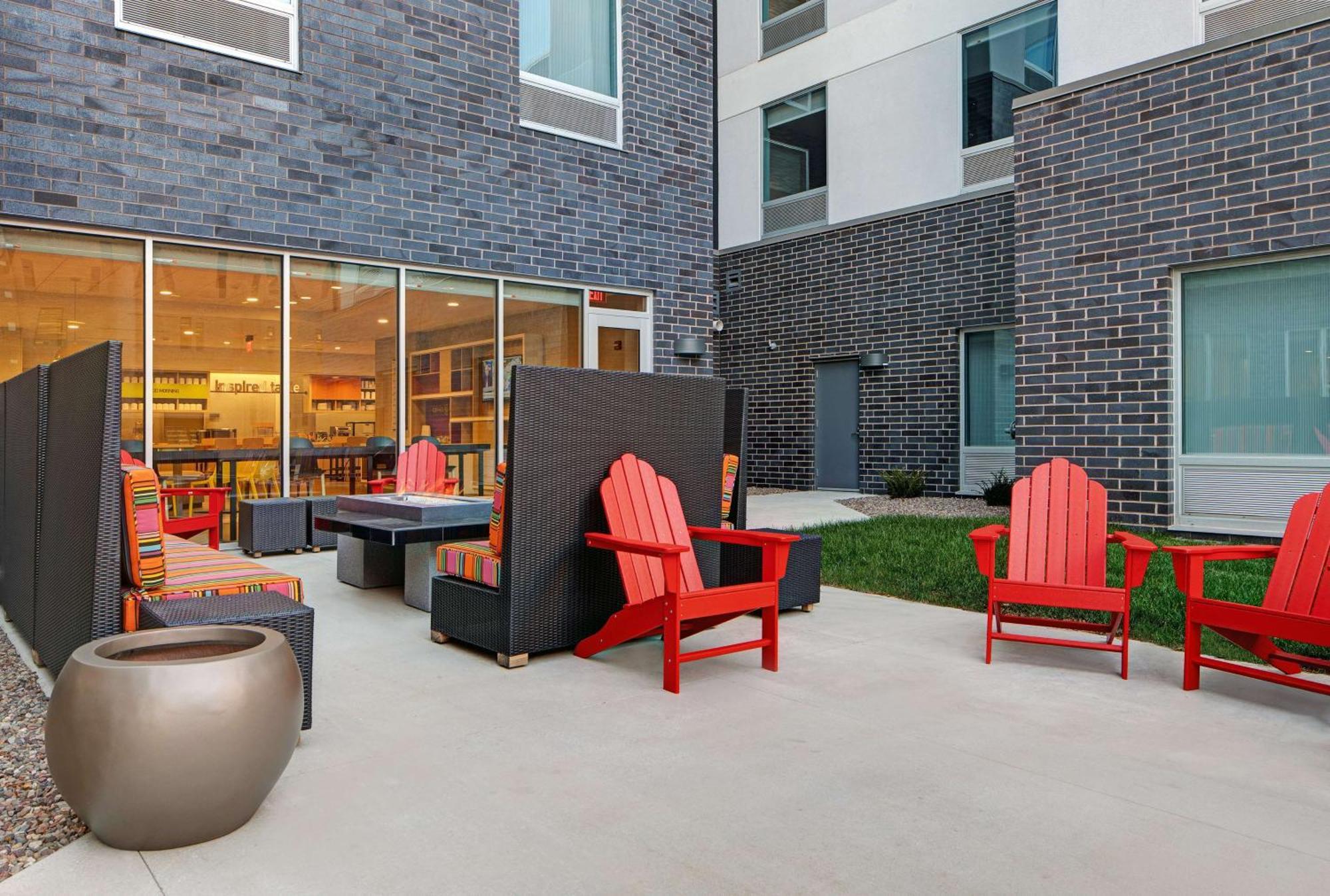 Hotel Home2 By Hilton Downtown 3*