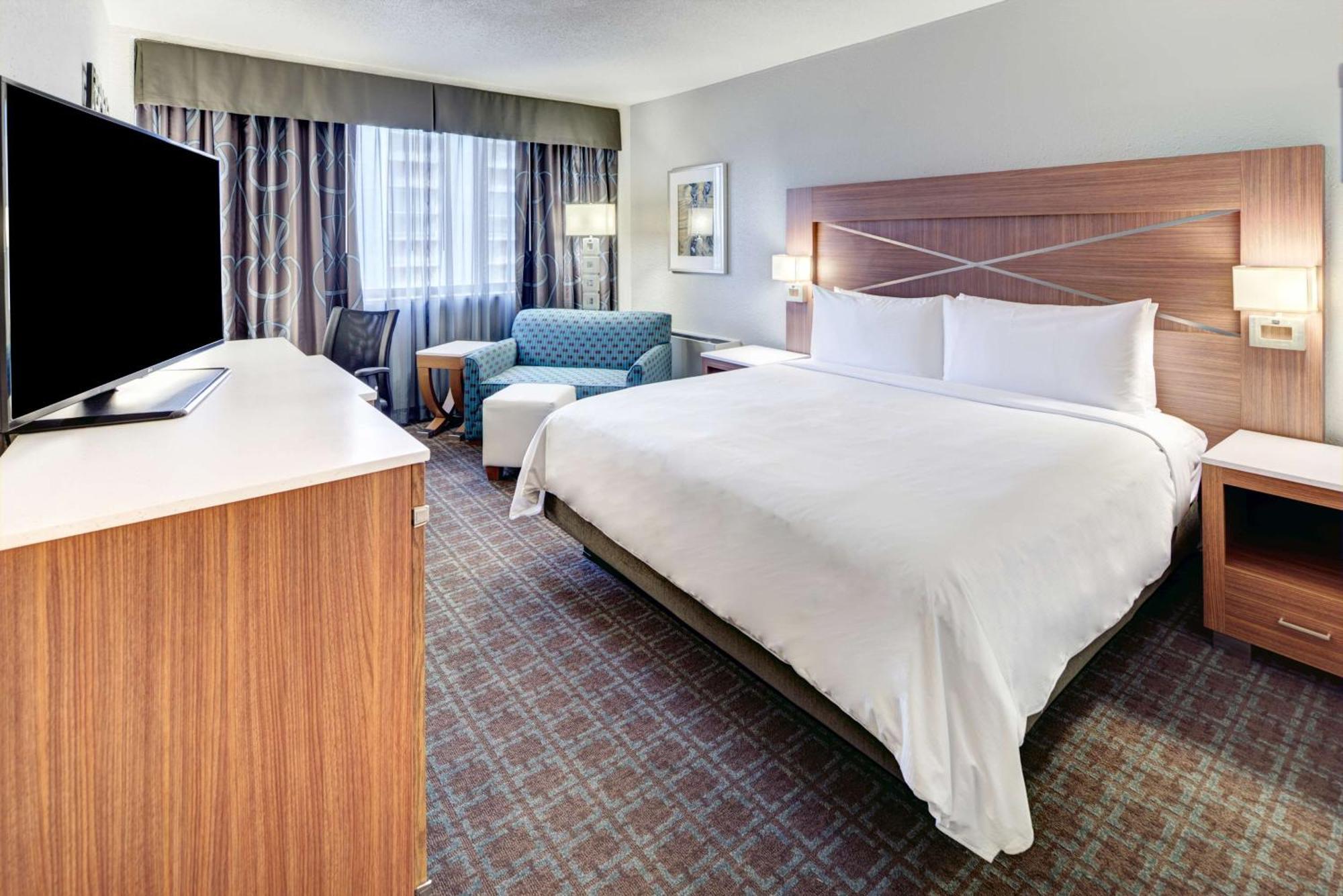 Hotel Doubletree By Hilton Downtown Milwaukee