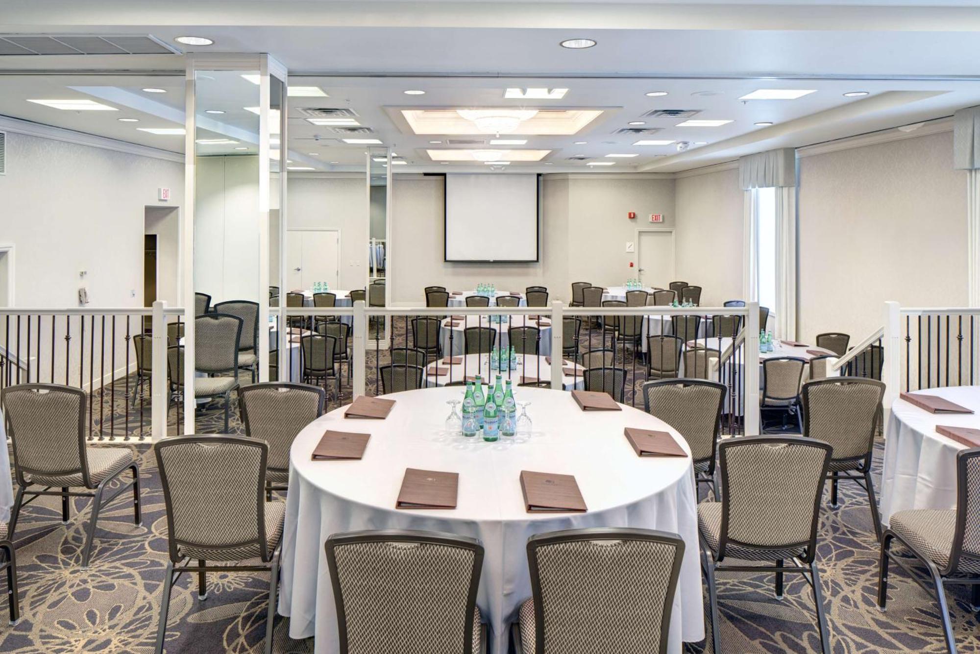 Doubletree By Hilton Downtown 4* Milwaukee